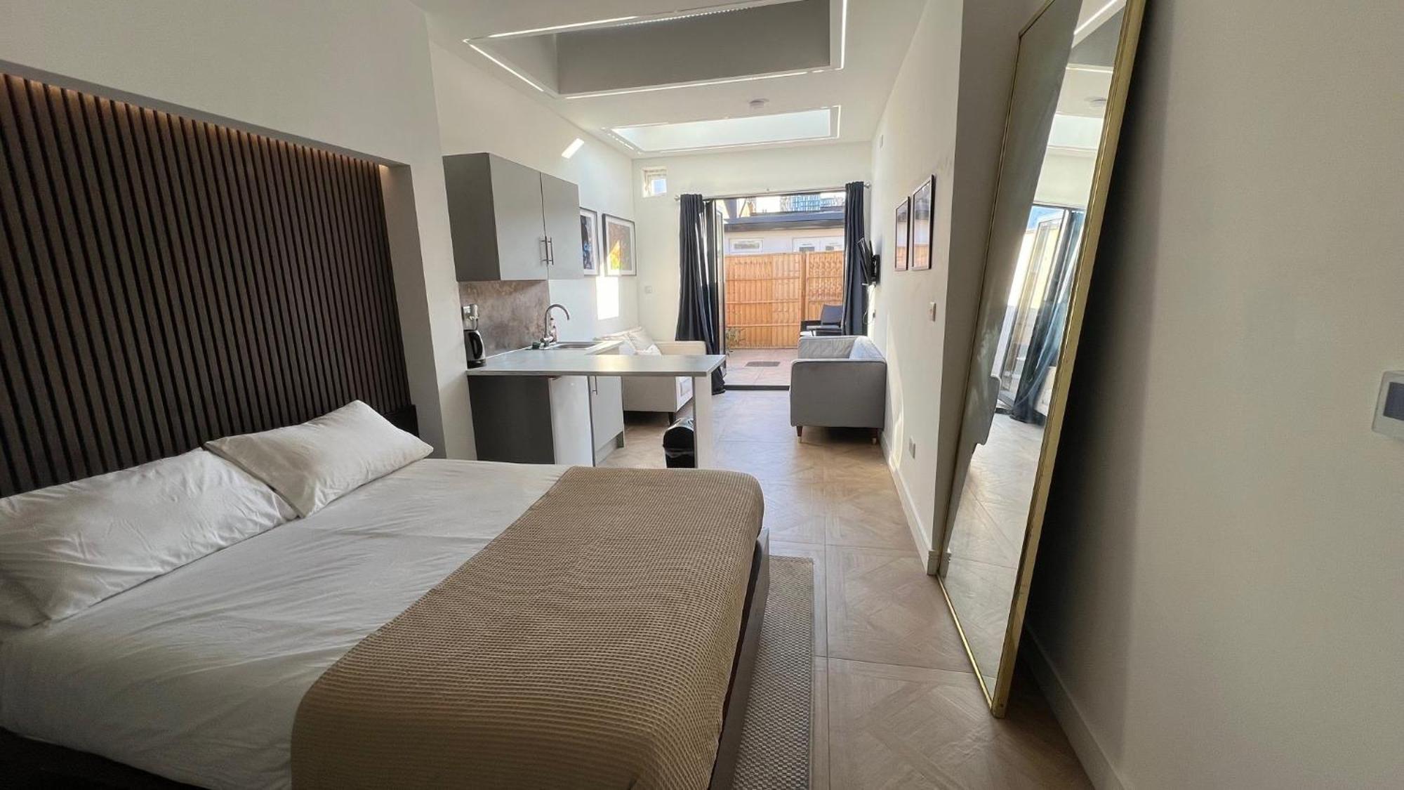 Luxurious London Studios Harrow Extérieur photo